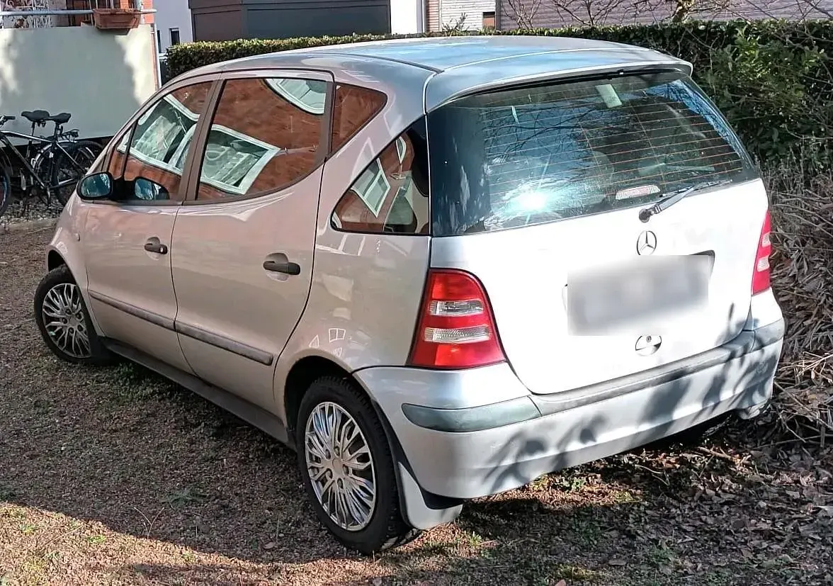 Gebraucht Mercedes A160 102 PS (75 kW) 2001 Silber Kleinwagen