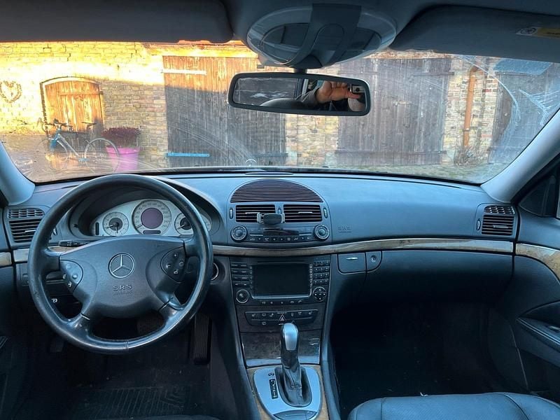 Gebraucht Mercedes E320 Avantgarde 224 PS (164 kW) 2004 Schwarz Kombi