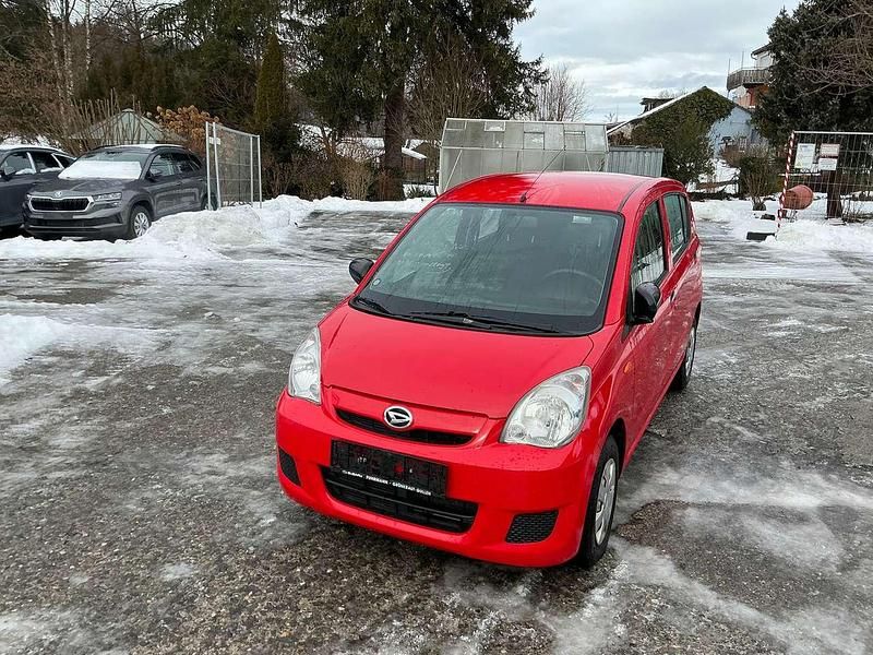 Rot Gebraucht 2010 Daihatsu Cuore Kleinwagen | 750 € (Fairer Preis) - Bild 1/4