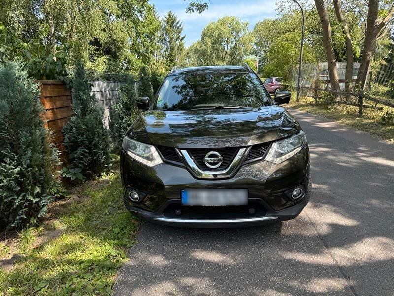 Braun Gebraucht 2017 Nissan X-Trail SUV | 10.900 € (Superpreis) - Bild 1/4