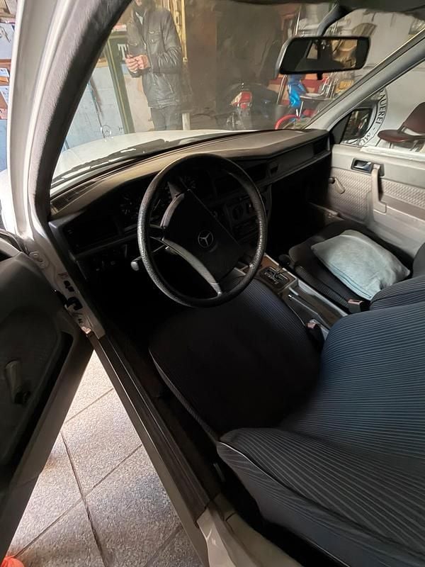 Gebraucht Mercedes 190 1999 Weiß Limousine