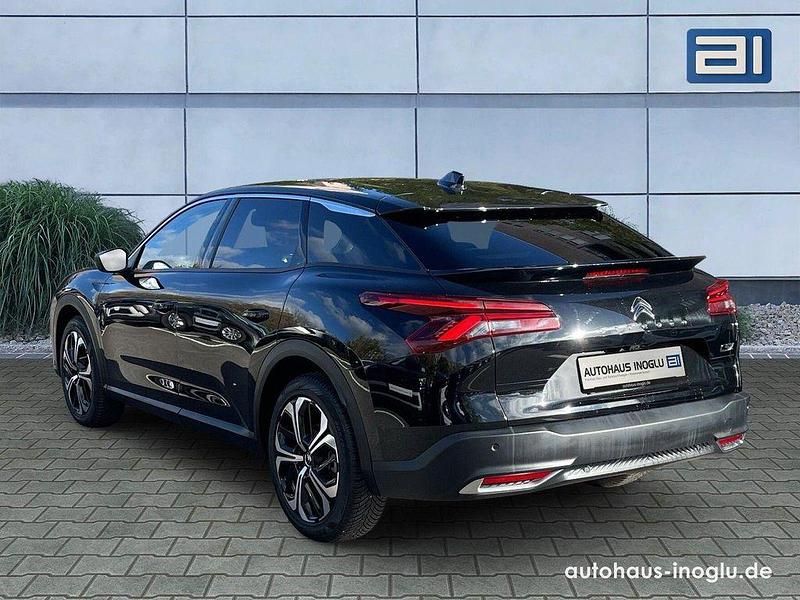 Gebraucht Citroën C5 X PureTech 131 PS (96 kW) 2024 Lackierung schwarz perla nera/ Kombi
