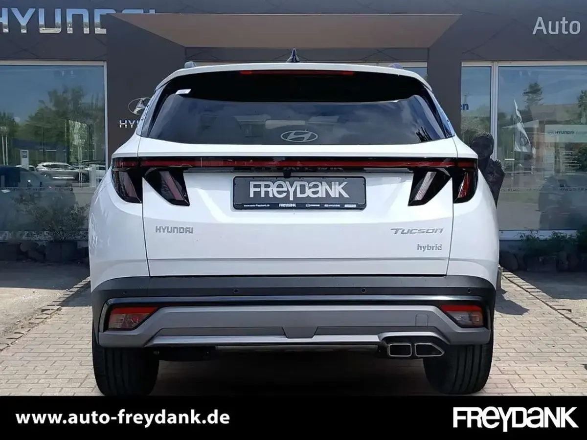 Neu Hyundai Tucson Trend 239 PS (175 kW) 2026 Atlas white SUV