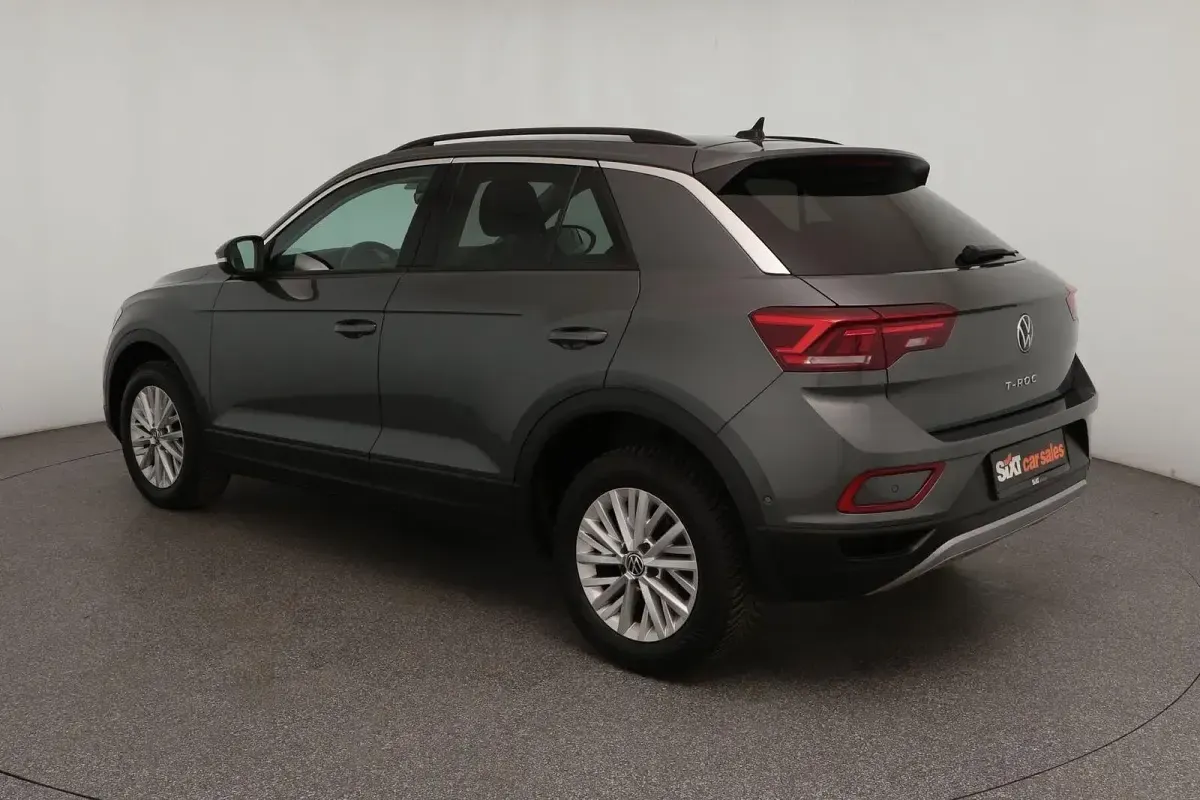 Second-hand VW T-Roc Life 110 CP (80 kW) 2023 Gri SUV