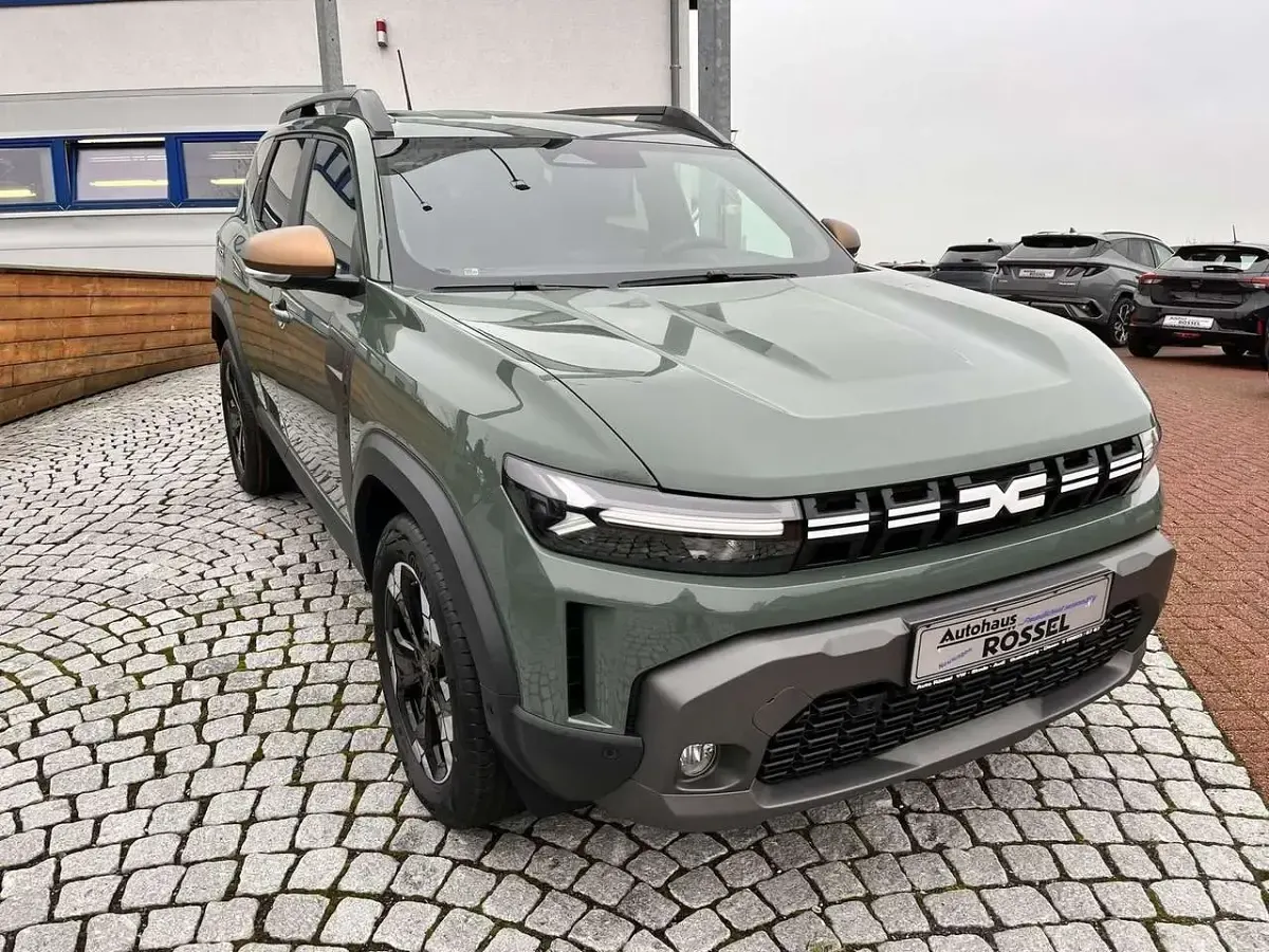 Neu Dacia Duster Extreme 141 PS (103 kW) 2025 Grün SUV