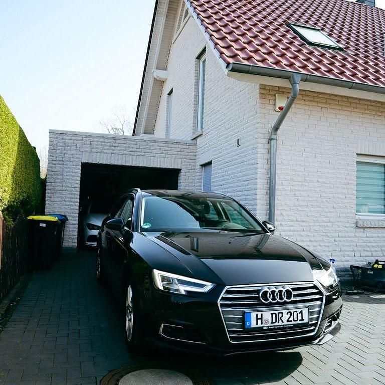 Gebraucht Audi A4 Comfort 150 PS (110 kW) 2017 Schwarz Kombi