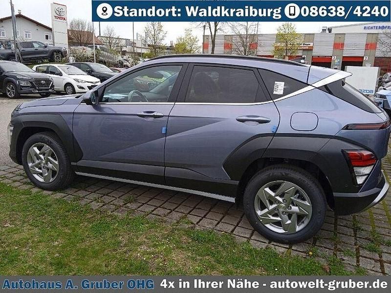 Gebraucht Hyundai Kona Trend 120 PS (88 kW) 2024 Meta blue SUV