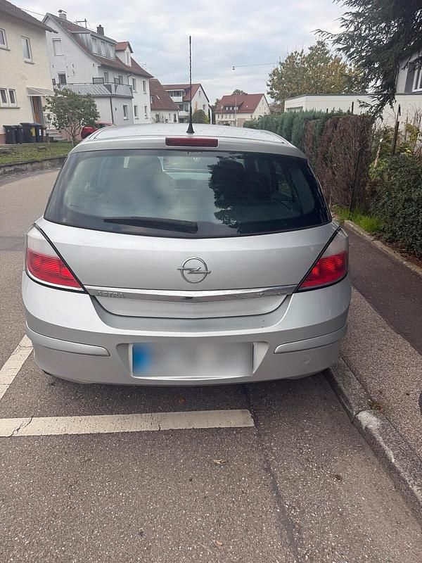 Gebraucht Opel Astra 105 PS (77 kW) 2004 Silber Coupé