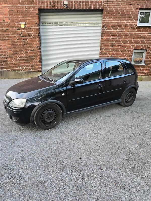 Schwarz Gebraucht 2006 Opel Corsa Kleinwagen | 600 € (Superpreis) - Bild 1/4