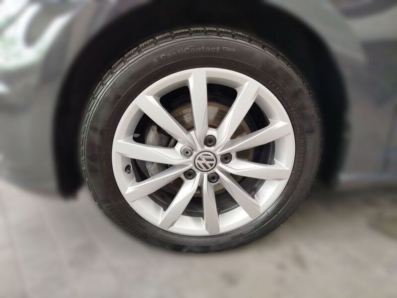 Gebraucht VW Golf VIII Highline 150 PS (110 kW) 2021 Grau Kombi