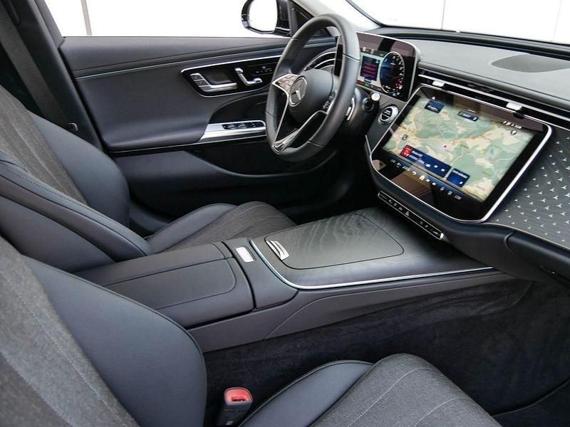 Gebraucht Mercedes E300 Advanced 313 PS (230 kW) 2024 Grau Kombi