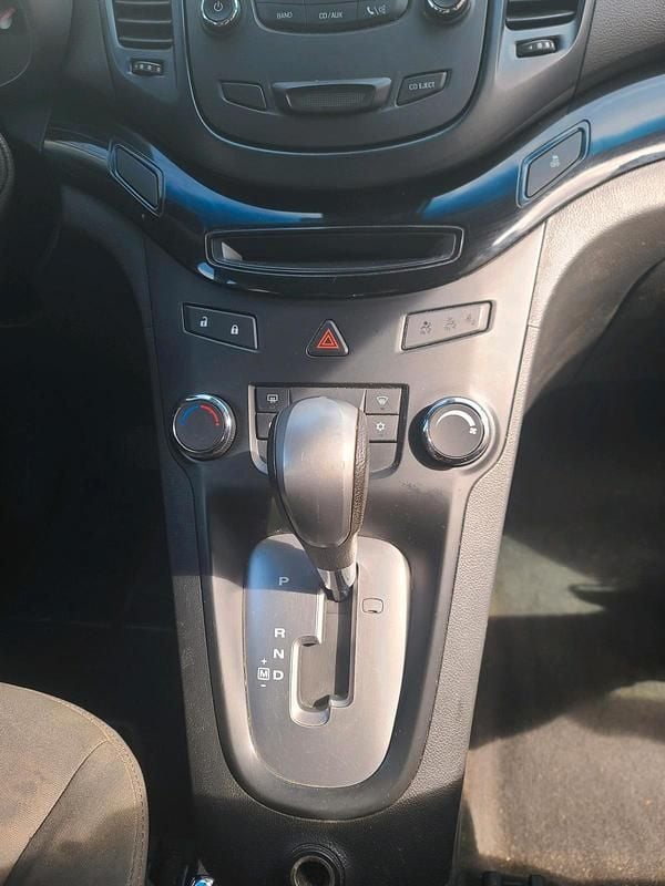 Gebraucht Chevrolet Orlando 163 PS (119 kW) 2013 Grau Van / Kleinbus