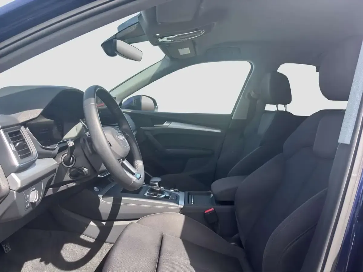 Gebraucht Audi Q5 Sport 204 PS (150 kW) 2023 Navarrablau metallic SUV