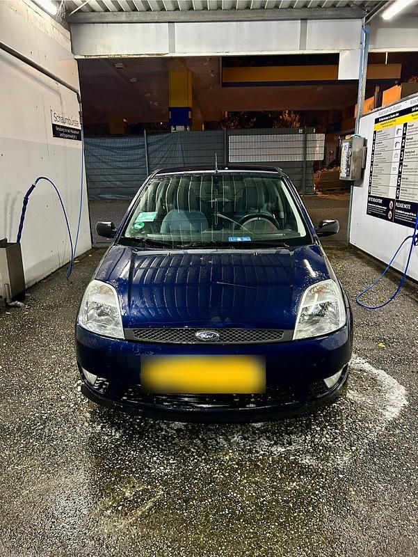 Gebraucht Ford Fiesta 85 PS (62 kW) 2005 Blau Kleinwagen