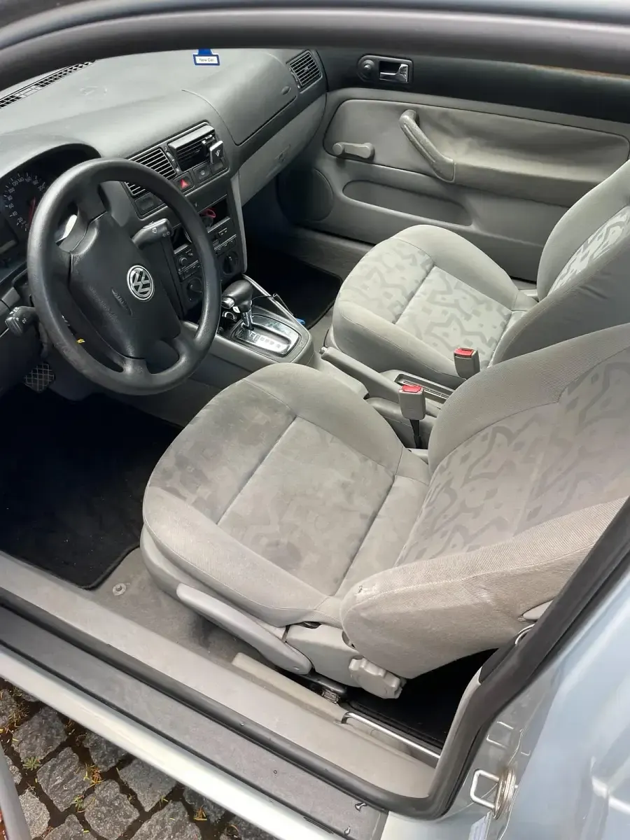 Gebraucht VW Golf 101 PS (74 kW) 2000 Silber Coupé
