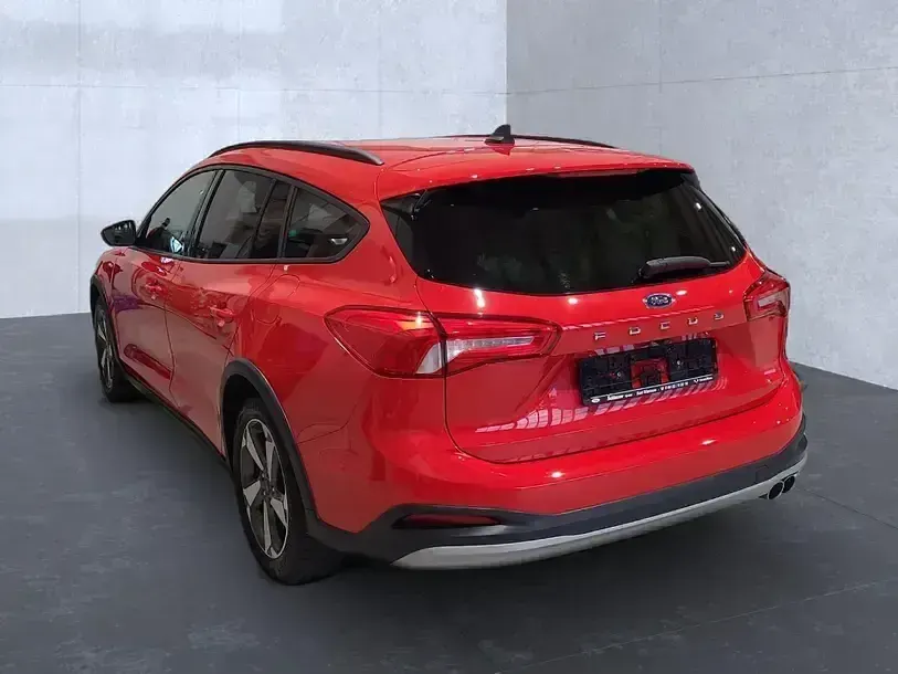 Usata Ford Focus Active 155 CV (114 kW) 2022 Rosso Station wagon