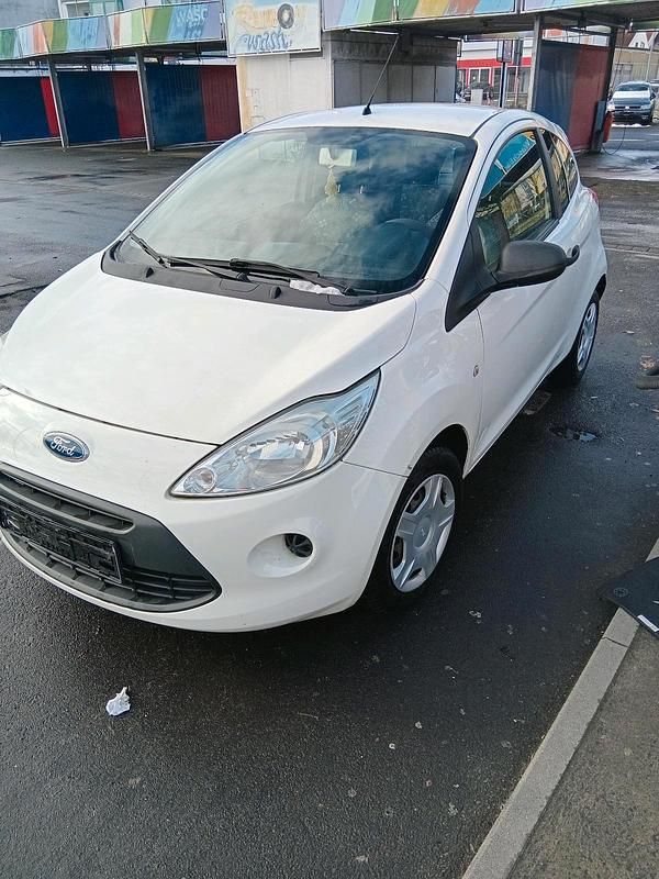 Gebraucht Ford Ka 60 PS (44 kW) 2010 Weiß Kleinwagen