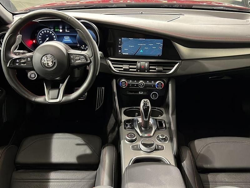 Rot Gebraucht 2023 Alfa Romeo Giulia Competizione Limousine | 34.680 € (Guter Preis) - Bild 1/1