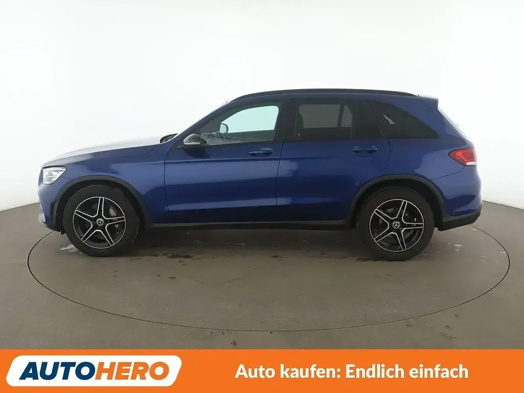 Gebraucht Mercedes GLC200 AMG line 163 PS (119 kW) 2019 Blau SUV