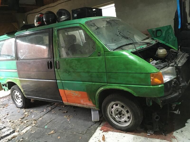 Grün Gebraucht 1995 VW T4 Van | 1.234 € - Bild 1/4