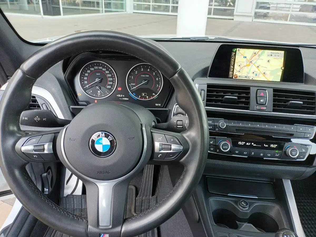 Gebraucht BMW 118 M Sport 136 PS (100 kW) 2017 Weiß Kleinwagen
