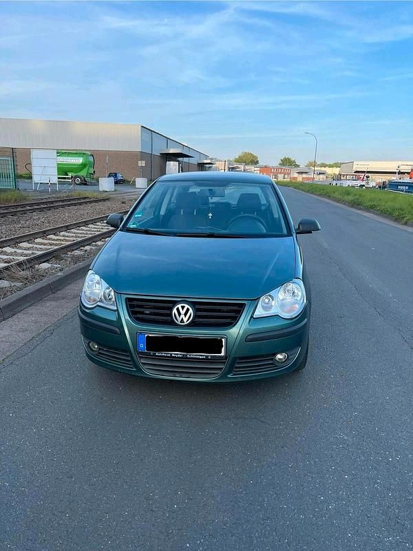 Grün Gebraucht 2005 VW Polo Sound Kleinwagen | 1.199 € (Guter Preis) - Bild 1/4