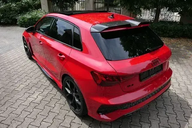Gebraucht Audi RS3 Design 400 PS (294 kW) 2022 Rot Limousine