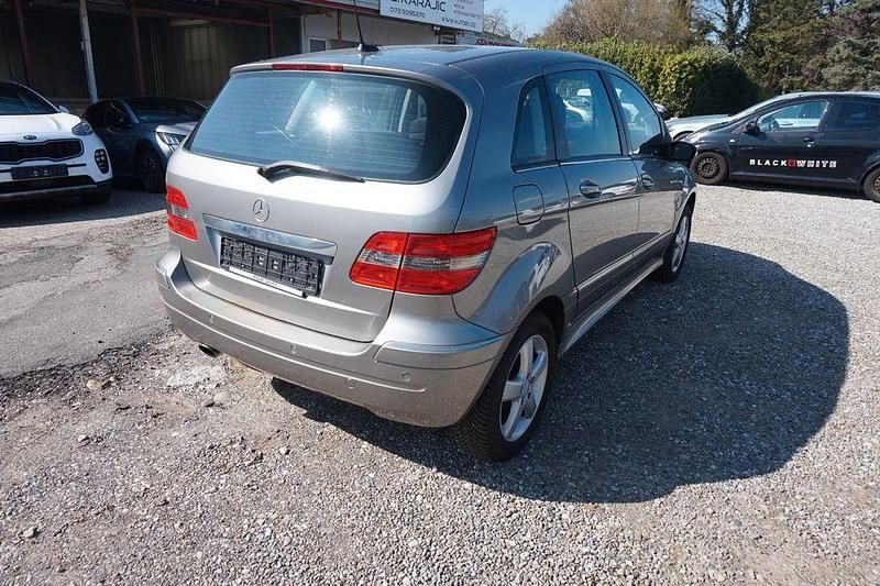 Gebraucht Mercedes B150 95 PS (69 kW) 2006 Grau Van / Kleinbus