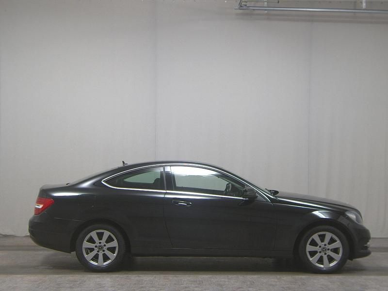 Schwarz unilack Gebraucht 2014 Mercedes C180 Coupé | 7.490 € (Superpreis) - Bild 1/4