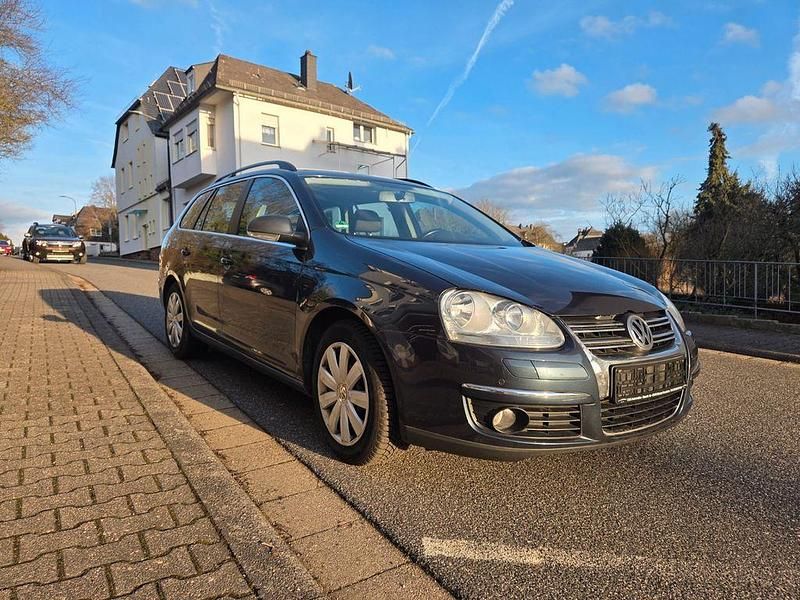 Blau Gebraucht 2009 VW Golf VI Comfortline Kleinwagen | 5.950 € (Fairer Preis) - Bild 1/4