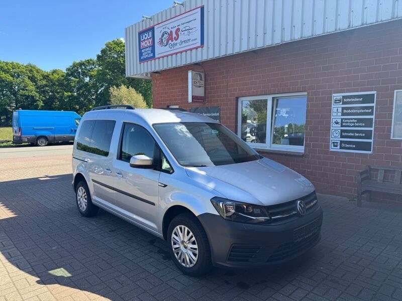 Silber Gebraucht 2015 VW Caddy Trendline Van / Kleinbus | 12.349 € (Etwas zu teuer) - Bild 1/4