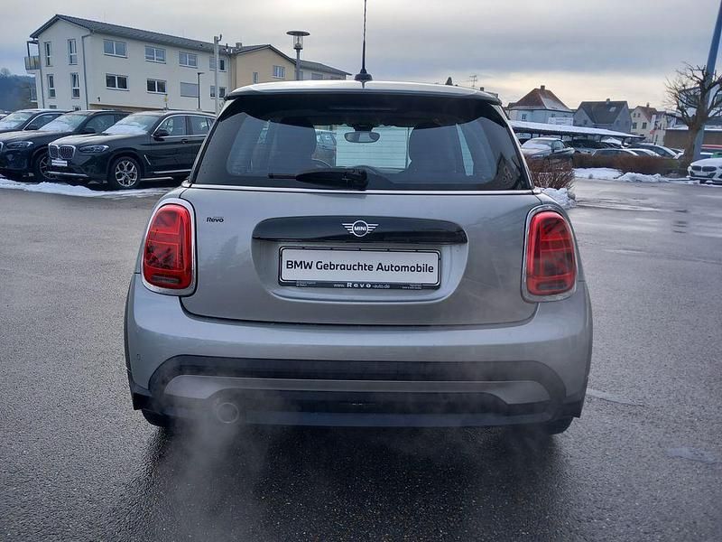 Gebraucht Mini Cooper Essential 136 PS (100 kW) 2024 Melting silver iii Kleinwagen