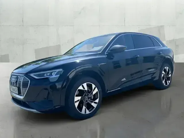 Gebraucht Audi e-tron S-Line 230 kW (313 PS) 2022 Brillantschwarz SUV