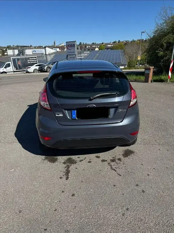 Gebraucht Ford Fiesta SYNC Edition 101 PS (74 kW) 2014 Grau Kleinwagen