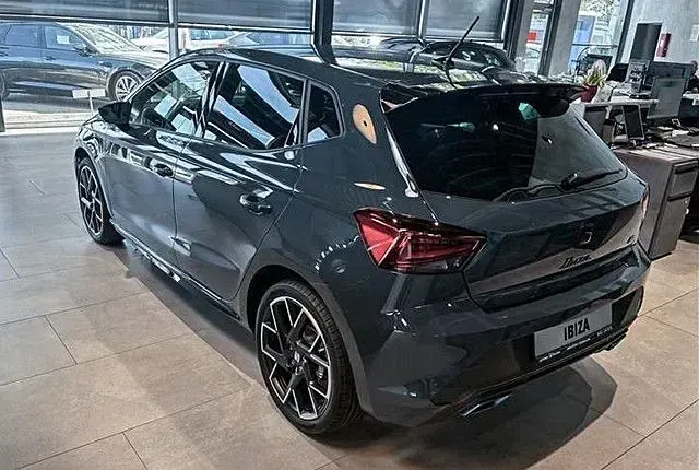 Neu Seat Ibiza Black Edition 116 PS (85 kW) 2026 Blau Kleinwagen