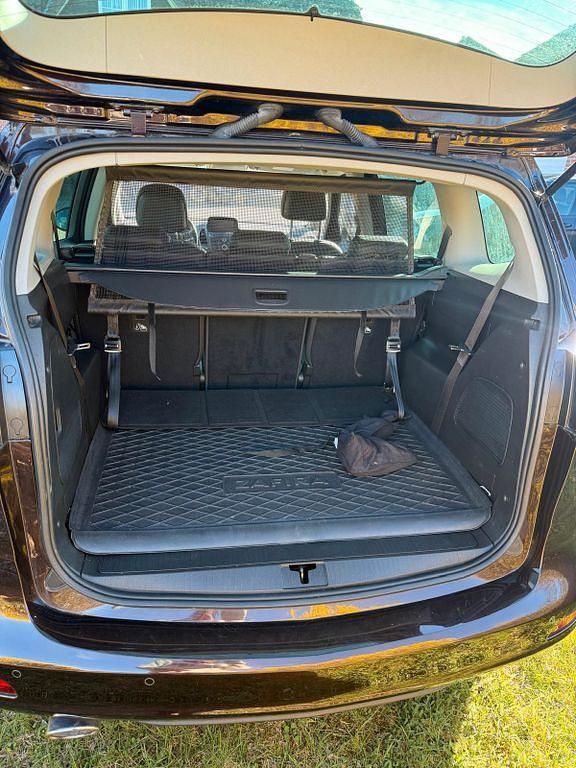 Gebraucht Opel Zafira Tourer Business Edition 131 PS (96 kW) 2015 Braun Van / Kleinbus