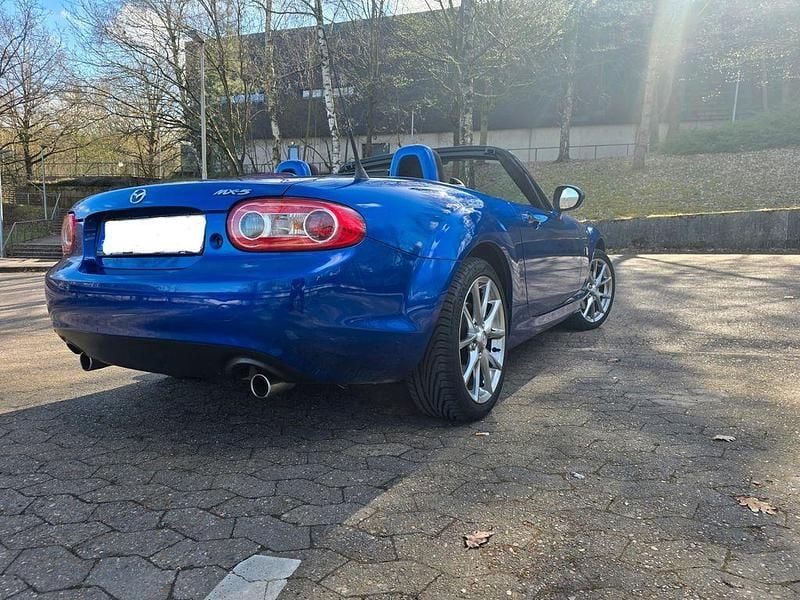 Gebraucht Mazda MX5 20th Anniversary 126 PS (92 kW) 2010 Blau Cabrio