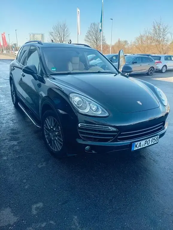 Gebraucht Porsche Cayenne 333 PS (244 kW) 2010 Schwarz SUV