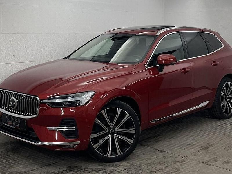 Gebraucht Volvo XC60 Ultimate 197 PS (144 kW) 2023 Fusion red (metallic) SUV