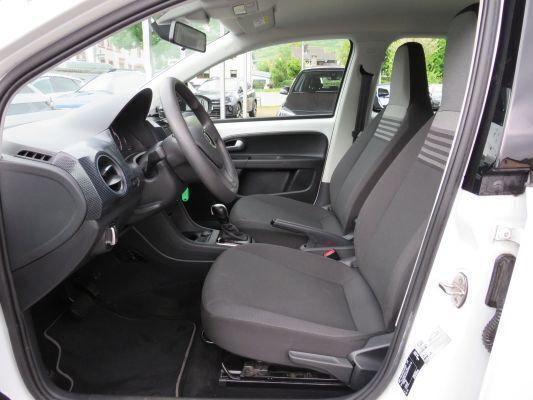 Gebraucht VW e-up! Move 61 kW (83 PS) 2022 Pure white Kleinwagen