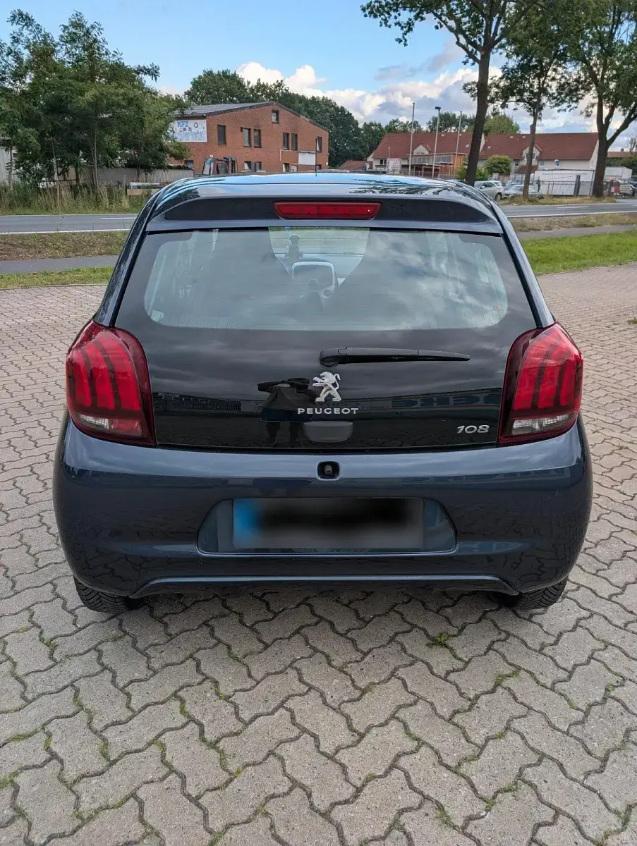 Gebraucht Peugeot 108 Active 69 PS (50 kW) 2016 Blau Kleinwagen