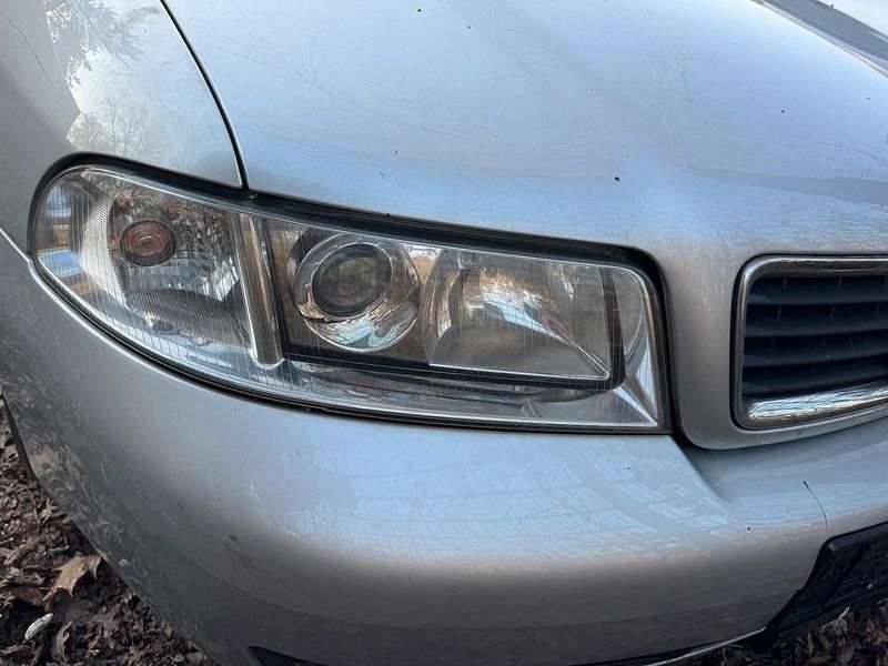 Gebraucht Audi A4 101 PS (74 kW) 1999 Silber Limousine