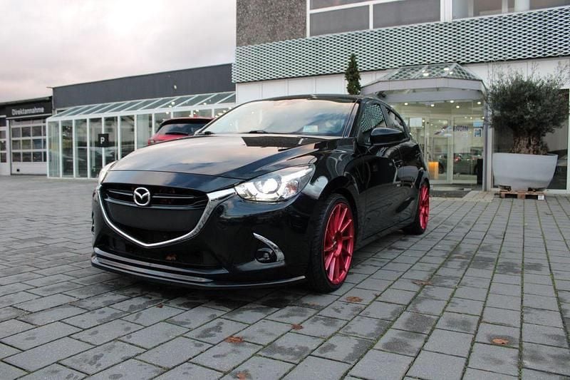 Schwarz Gebraucht 2019 Mazda 2 Limousine | 13.900 € (Fairer Preis) - Bild 1/4