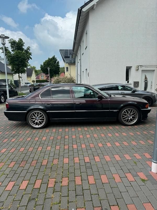 Gebraucht BMW 740 286 PS (210 kW) 1995 Schwarz Limousine