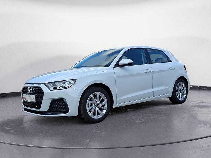 Gletscherweiß metallic Gebraucht 2024 Audi A1 Sportback Advanced Plus Kleinwagen | 21.460 € (Guter Preis) - Bild 1/4