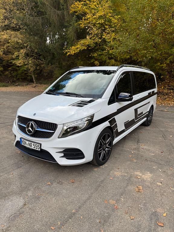 Weiß Gebraucht 2022 Mercedes V250 AMG Van / Kleinbus | 50.990 € (Superpreis) - Bild 1/4