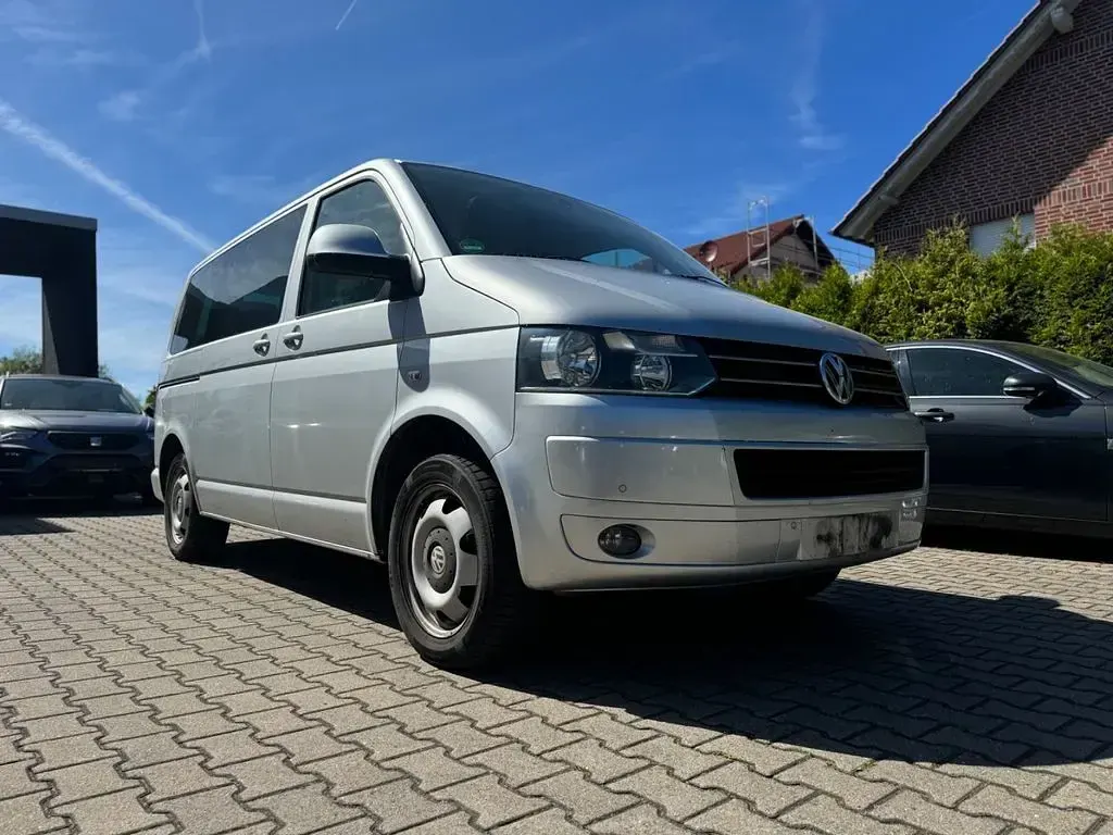 Gebraucht VW Multivan 140 PS (102 kW) 2010 Silber Van / Kleinbus