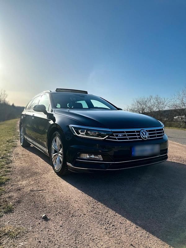 Gebraucht VW Passat Highline 272 PS (200 kW) 2019 Grau Kombi