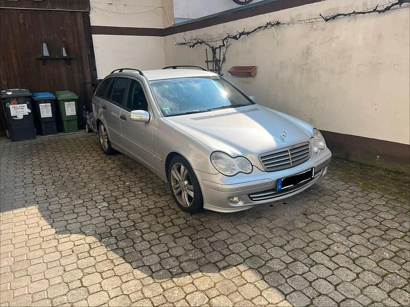 Gebraucht Mercedes C220 150 PS (110 kW) 2004 Silber Kombi