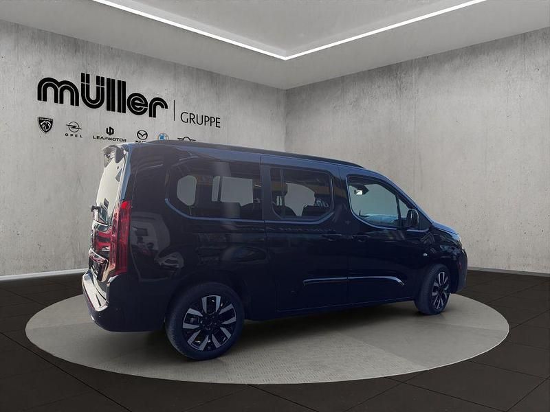 Neu Opel Combo Life 131 PS (96 kW) 2026 Lackierung schwarz perla nera/ Van / Kleinbus